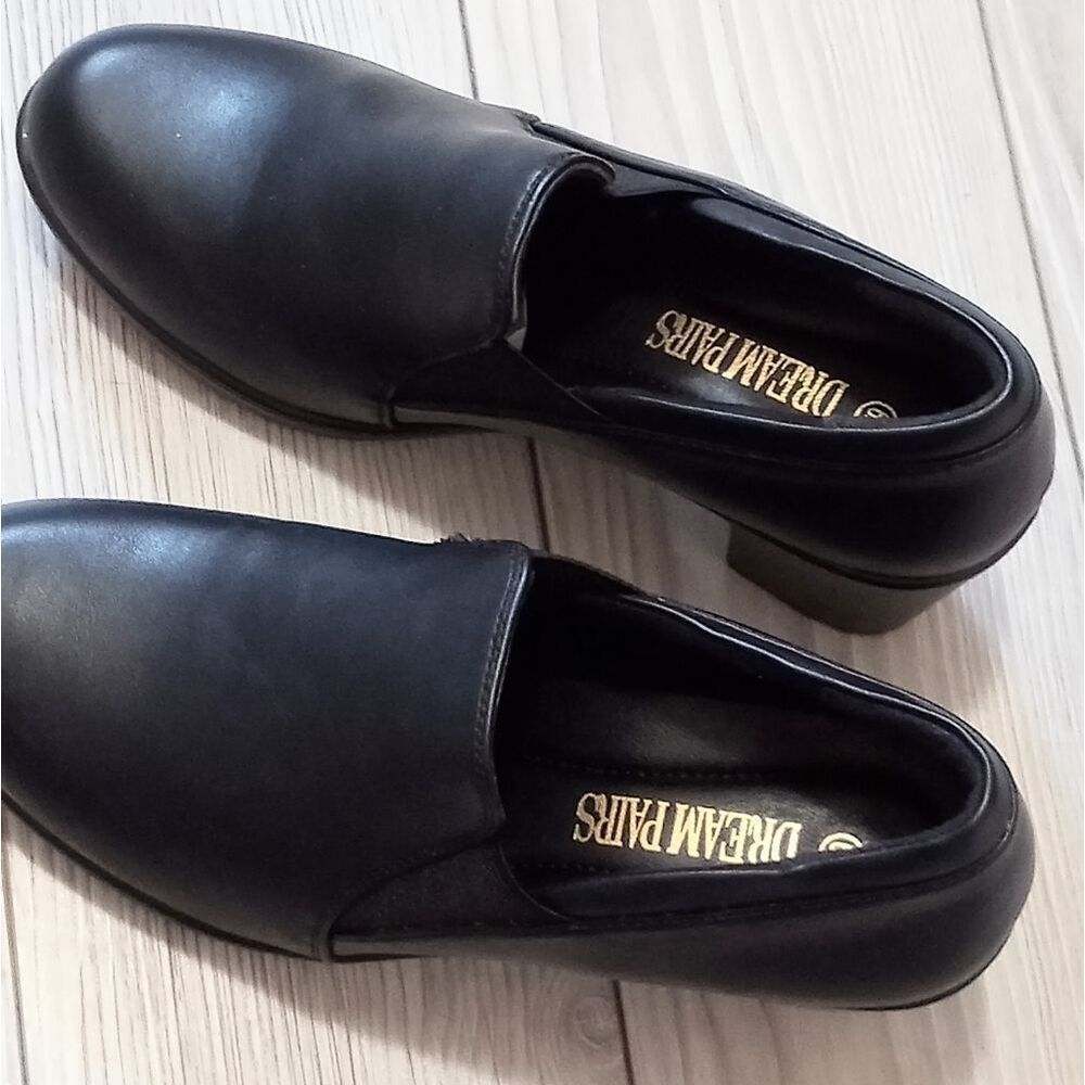 (16-4515) Dream Pairs Shoes Sz 6.5
